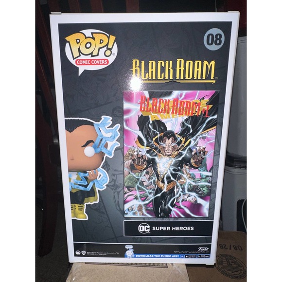 Funko Pop! Black Adam (Glow In The Dark) - Picture 6 of 9